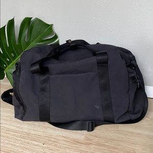 EUC lululemon duffle gym bag